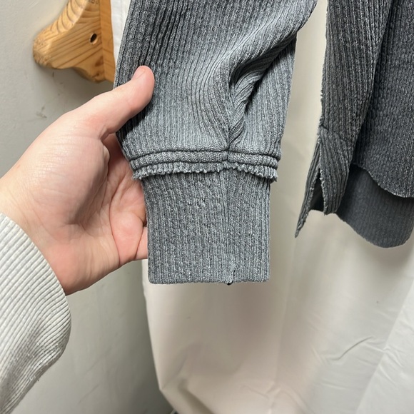 Aerie Black Gray Ribbed Raw Hem Sweatshirt- S - Picture 4 of 6